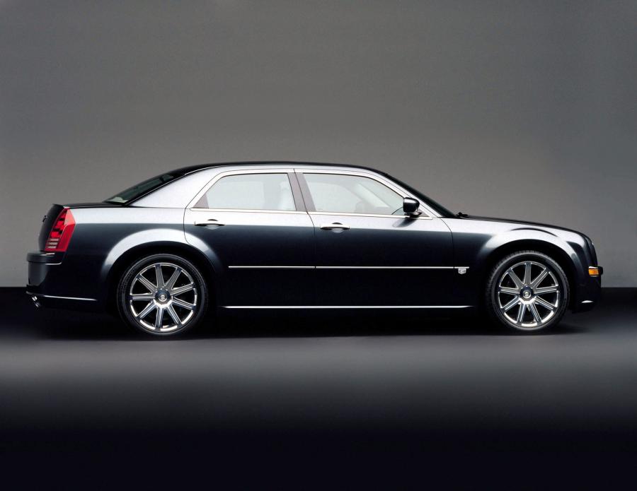  Chrysler 300C Concept 2003 года  (фото 43 из 69)